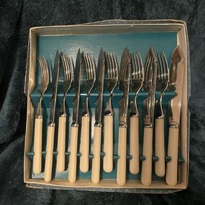 SHEFFIELD VINTAGE FLATWARE STARBRITE FIRTH SHEFFIELD 1950’s